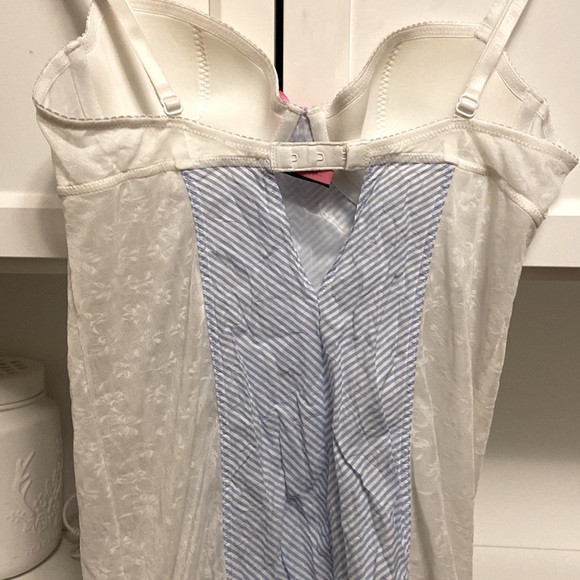 Victoria’s Secret. Lingerie. - Picture 2 of 4